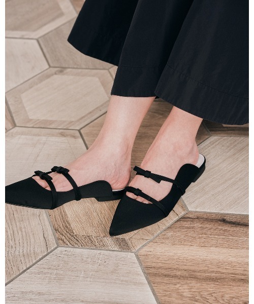 YELLO フレームデザイン ミュール 赤・黒・黄新品未使用 YELLO