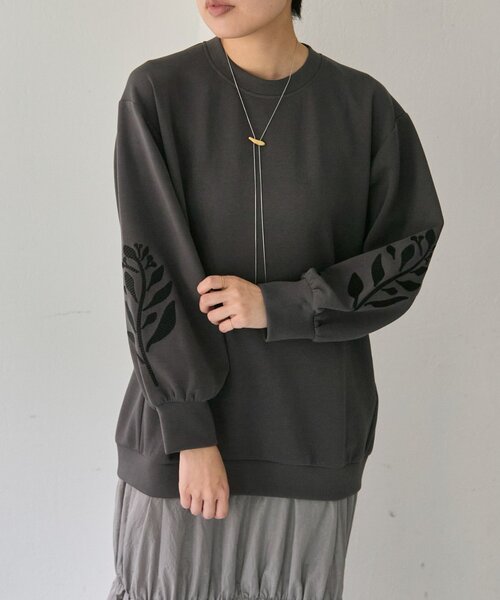 ear PAPILLONNER（イア パピヨネ） ワンピース ドッキング刺繍