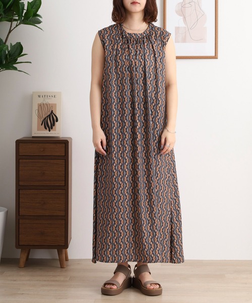 ワンピース A.N.L マルチカラー幾何柄プリントノースリーブロング