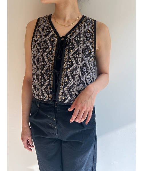 sara mallika（サラ マリカ） ベスト ジレ KAREENA SQUARE PRINT BEADS