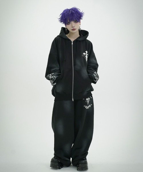 REFLEM（レフレム） パーカー 「REFLEM/レフレム」クロス刺繍ZIP