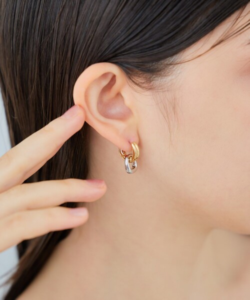 ete（エテ） ピアス チャーム ハグピアス バイカラー レディース