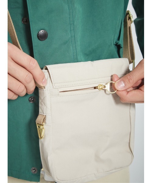 Barbour（バブアー） ショルダーバッグ 「TRANSPORT / トランスポート