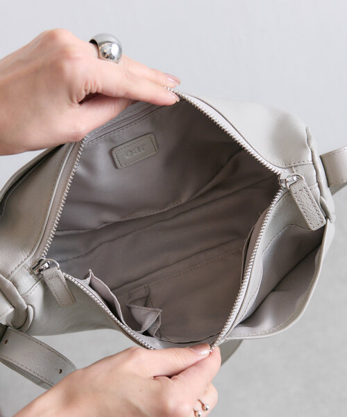 ear PAPILLONNER（イア パピヨネ） ショルダーバッグ バッグ 「本革