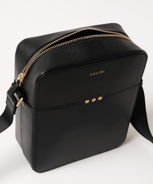 CULLNI（クルニ） ショルダーバッグ Square leather shoulder bag