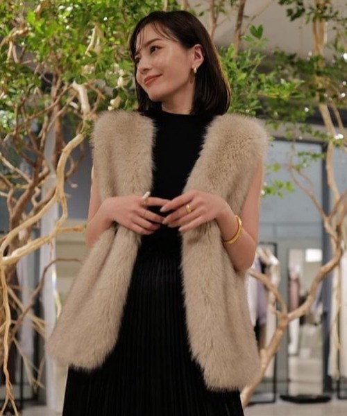 anuans（アニュアンス） ベスト ジレ ショートファーベスト レディース