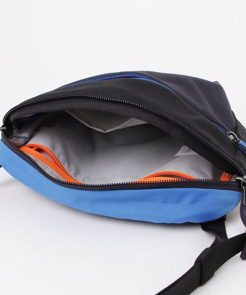 BEAMS（ビームス） ワンポイントショルダーバッグ「ARC'TERYXコラボ