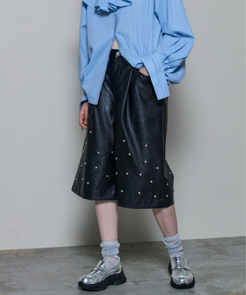 MAISON SPECIAL（メゾンスペシャル） パンツ Studs Leather Shorts