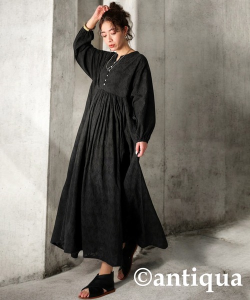 antiqua（アンティカ） ワンピース 刺繍デザインコットンワンピース