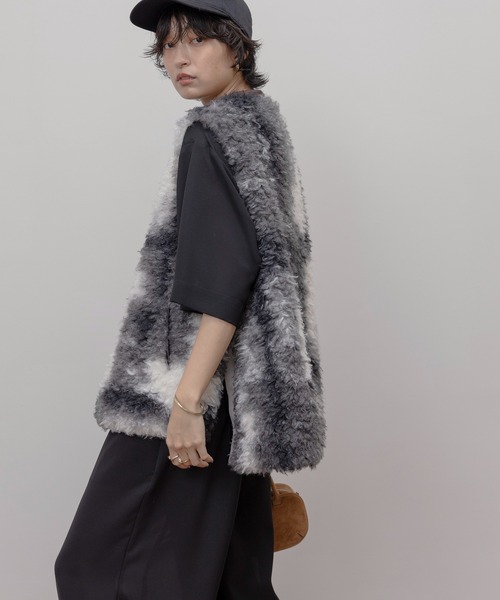 Eimee Law（エイミーロウ） ベスト ジレ グラデーションファーベスト