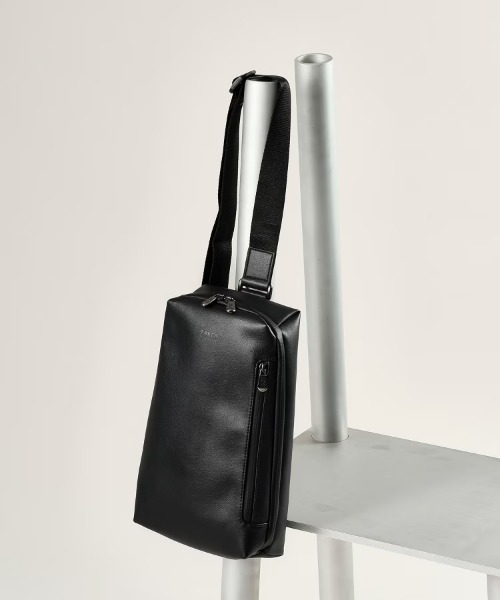 TAKEO KIKUCHI（タケオキクチ） ウエストポーチ 「撥水」ライト