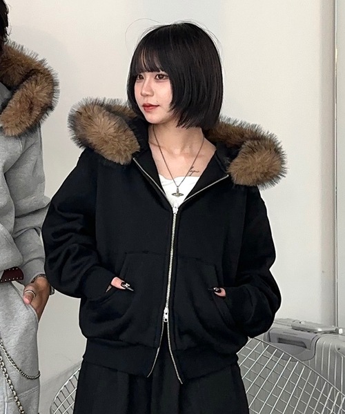 MandO（エムオー） パーカー ボリュームファージップパーカー