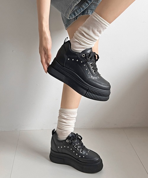 Shoes in Closet（シュークロ） スニーカー 厚底 インヒール入り