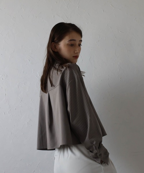 MINERTE ブラウス シャツ 「MINERTE」cropped stripe shirt