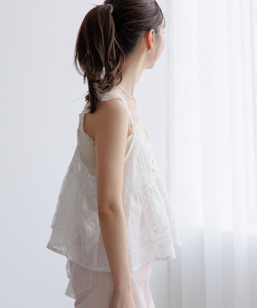 flower キャミソール ノスタルジーエンブロイダリービスチェ