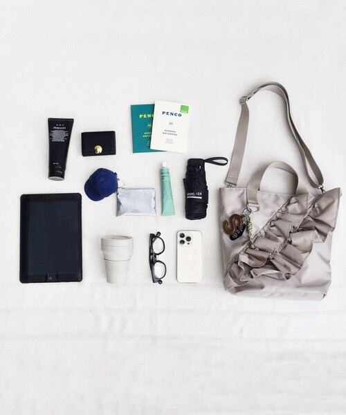 SHIPS（シップス） トートバッグ 「WEB限定」チャーム 付き フリル