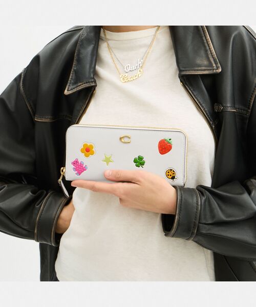 COACH（コーチ） 財布 エッセンシャル スリム アコーディオン ジップ