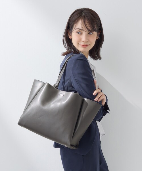 INDIVI（インディヴィ） トートバッグ 「A4収納可能／合皮」キャリア