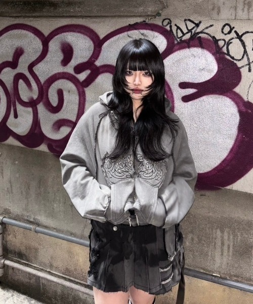 REFLEM（レフレム） パーカー 「REFLEM/レフレム」ツノ付きクロップド