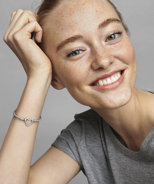 PANDORA（パンドラ） ブレスレット Pandora Moments ハート