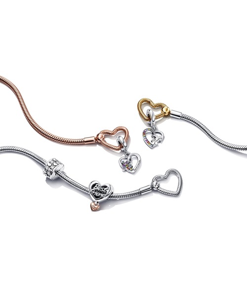 PANDORA（パンドラ） ブレスレット Pandora Moments ハート