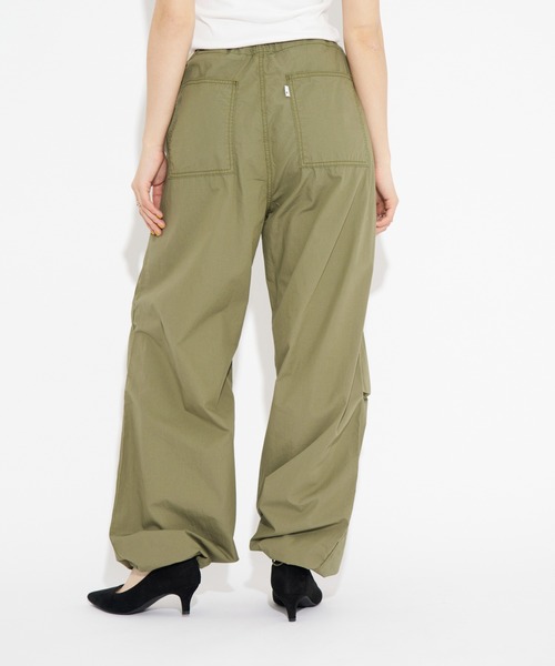 Levi's（リーバイス） カーゴパンツ パラシュートパンツ レディース
