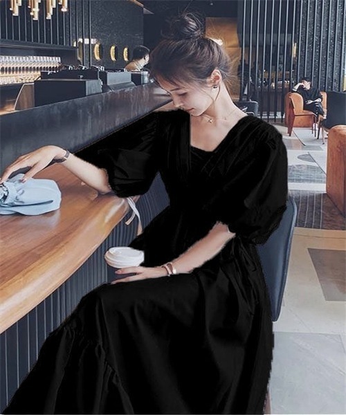 Dream garden（ドリームガーデン） ワンピース 前後Vネック 裾フリル