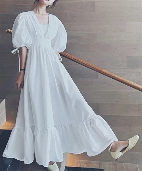 Dream garden（ドリームガーデン） ワンピース 前後Vネック 裾フリル