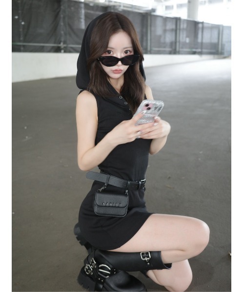 Darich（ダーリッチ） ワンピース ヘンリーネックフードミニワンピース