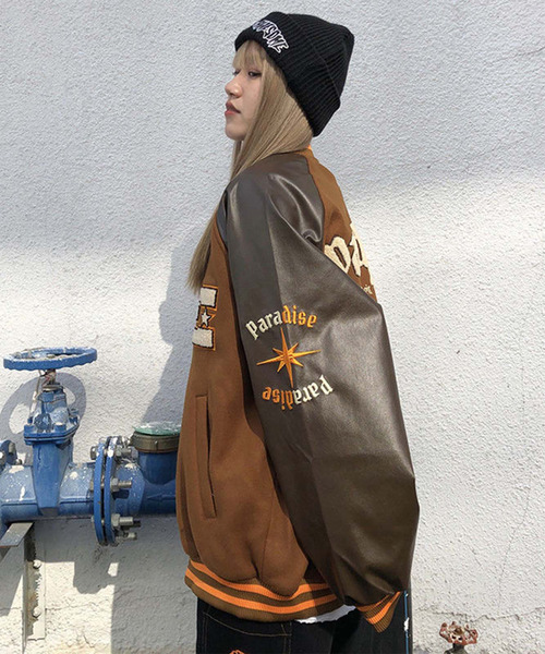 DEVICE（デバイス） スタジャン ブラウンベース ビッグロゴ スタジャン