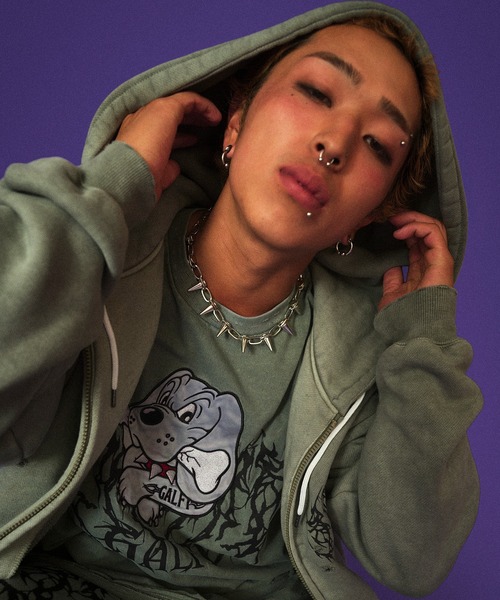 GALFY（ガルフィー） パーカー GALFY-染め染めわんちゃんボロボロ