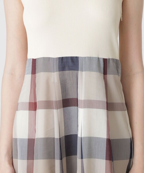 BLUE LABEL CRESTBRIDGE（ブルーレーベルクレストブリッジ