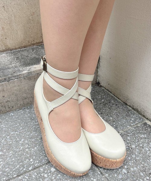 an another angelus（アンアナザーアンジェラス） パンプス クロス