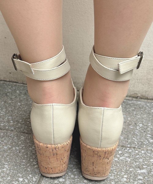 an another angelus（アンアナザーアンジェラス） パンプス クロス