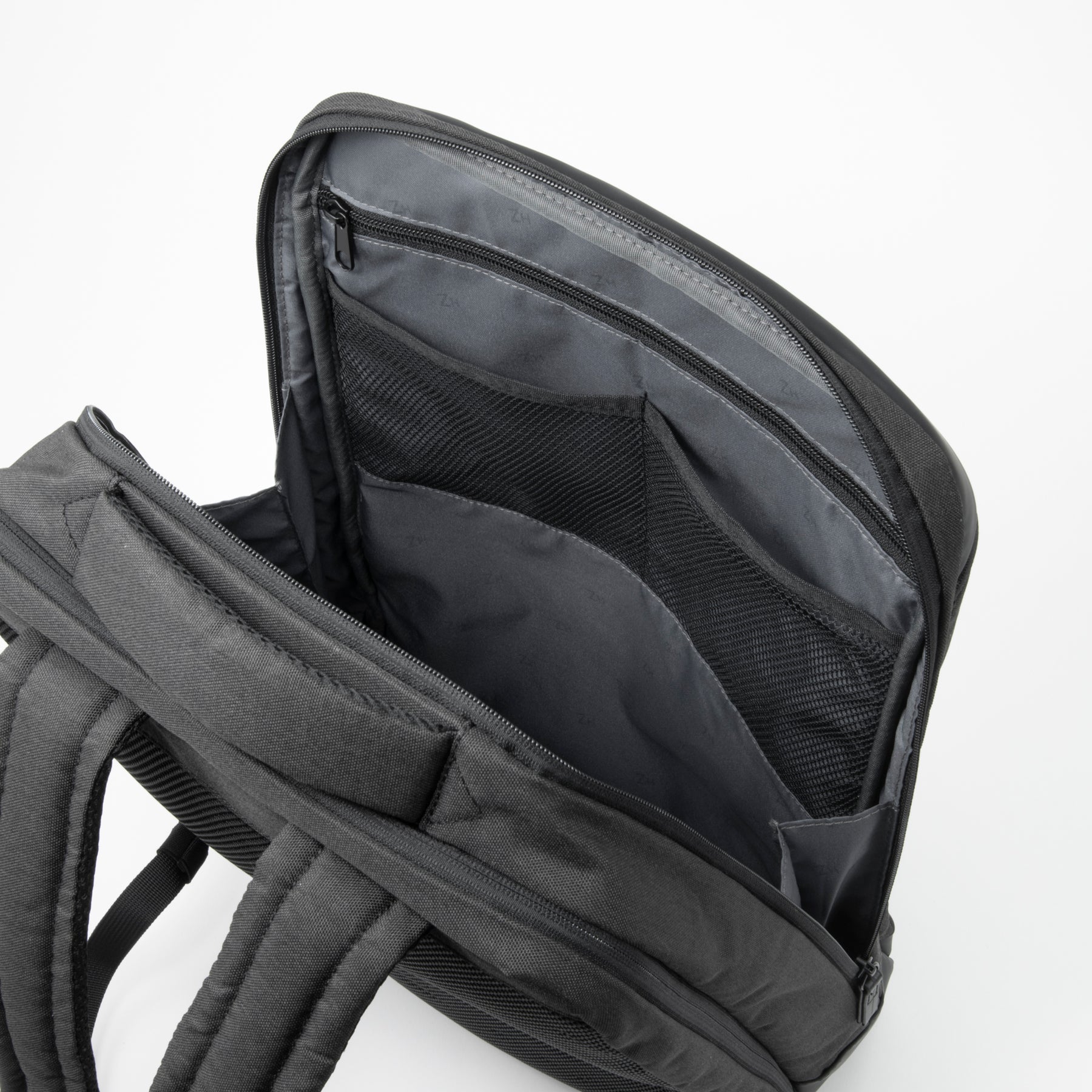 HLC | Large Backpack 81407 – ZERO HALLIBURTON