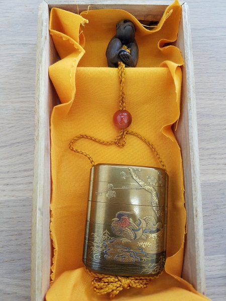 松江市で印籠（薬入れ）・根付「正直」作を売るならおたからや学園通り