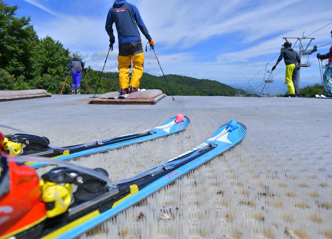 サマーゲレンデ スキー＆スノーボード｜GALAサマーパーク｜ガーラ湯沢