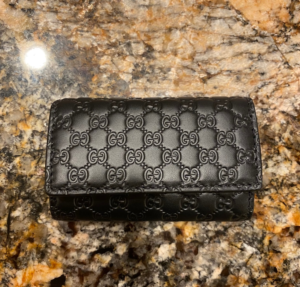 GUCCI Black Microguccissima Leather Key Holder – Gavriel.us