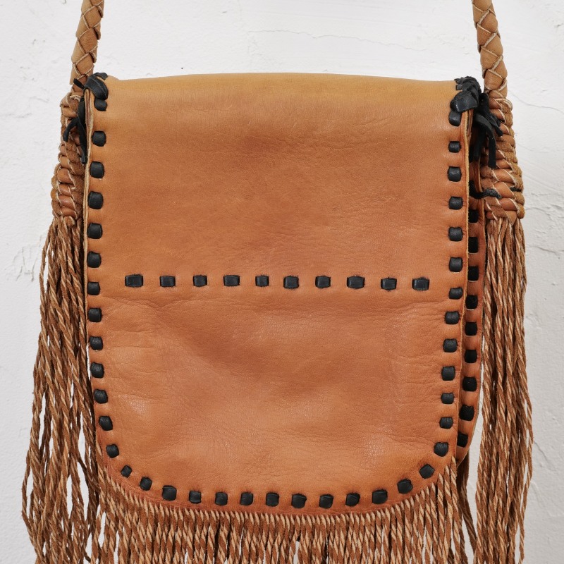 Twisted Fringeディアレザーバッグ サンシャインコンチョ付｜マライカ