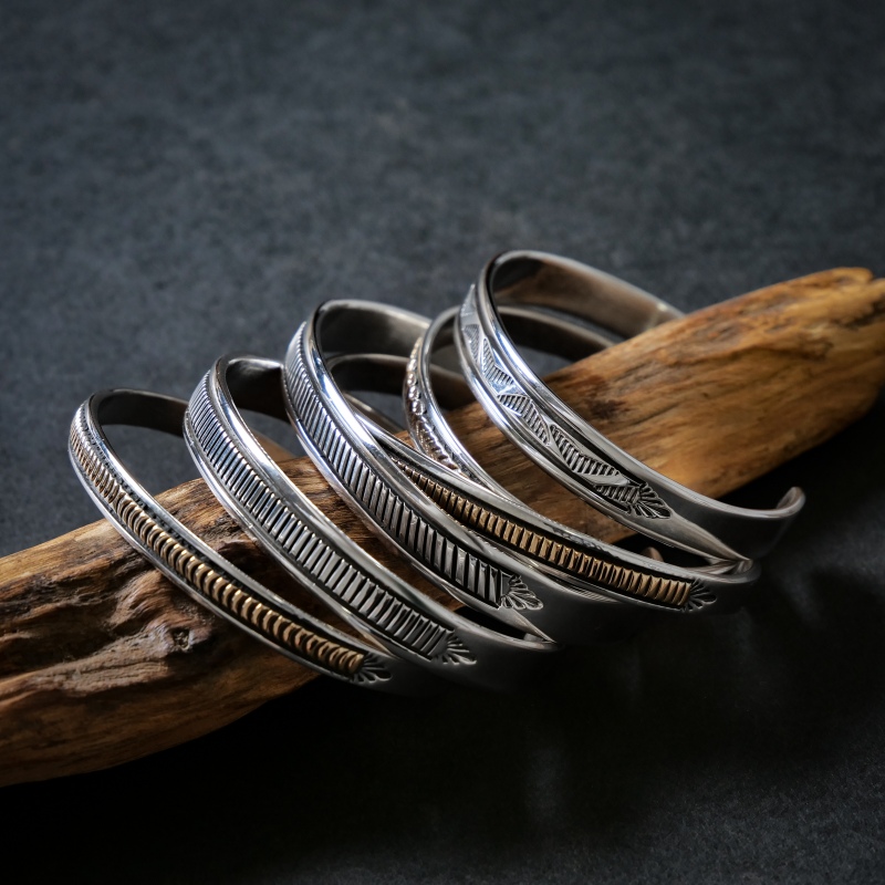 ◇sizeM ブルースモーガン スタンプワーク バングル｜マライカ公式通販