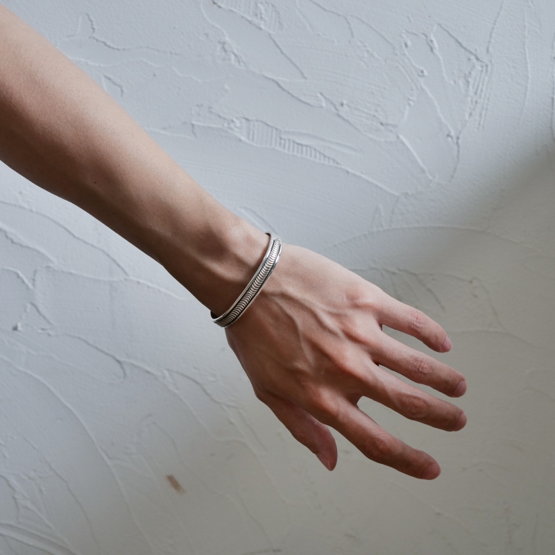 ◇sizeM ブルースモーガン スタンプワーク バングル｜マライカ公式通販