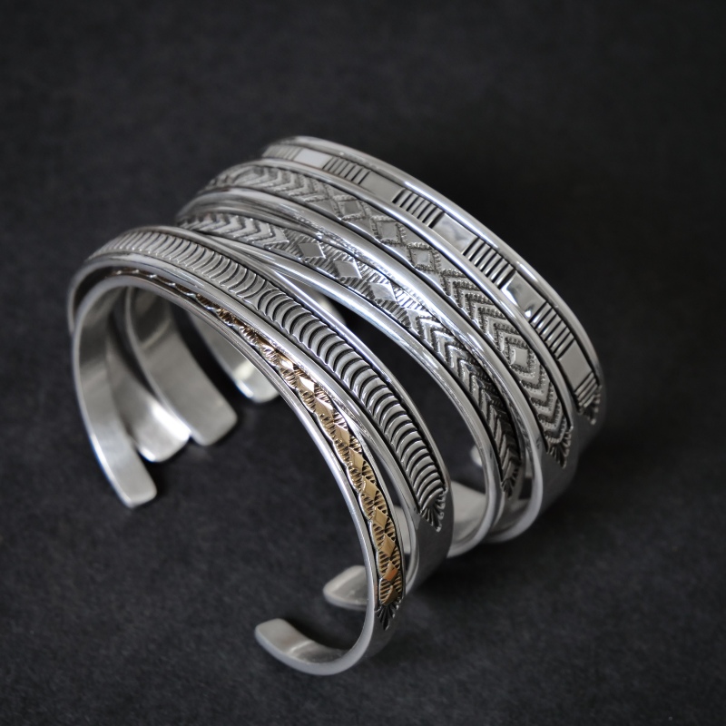 ◇sizeM ブルースモーガン スタンプワーク バングル｜マライカ公式通販