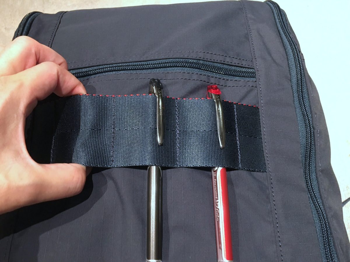 コレは“デキる”ブリーフィング！ スマート収納がコンセプトの