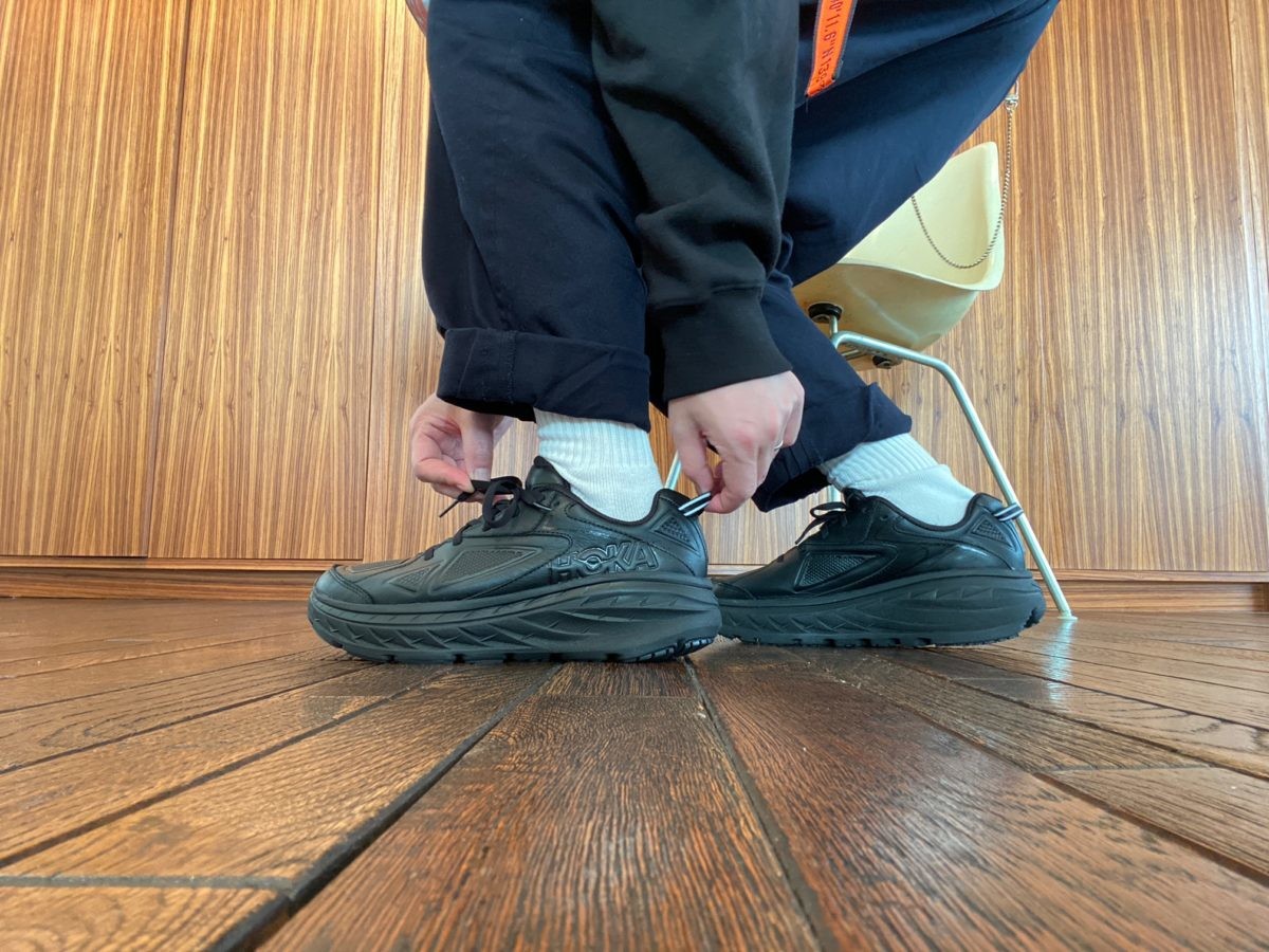 2019年話題となったホカ オネオネの「レザー版」が通常モデルでも出た