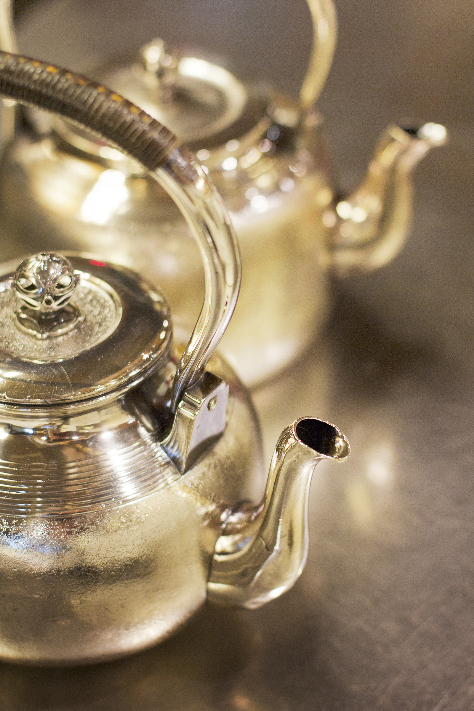 純銀の夜間からの燗酒 | 銀座六丁目すずらん通り商店会【世界の真ん中