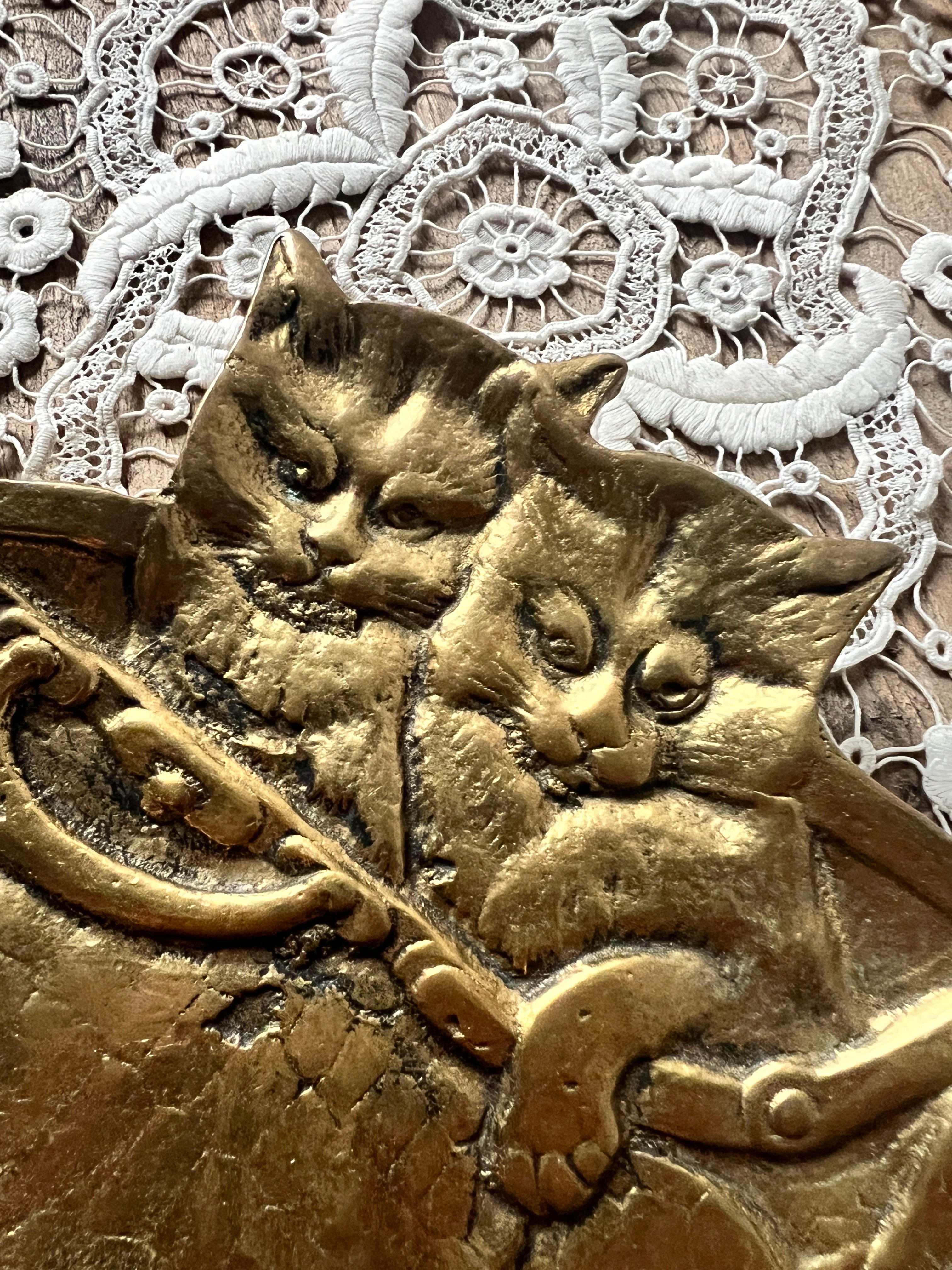 ☆真鍮製猫ちゃんトレイ – France Antique 銀色アンティーク