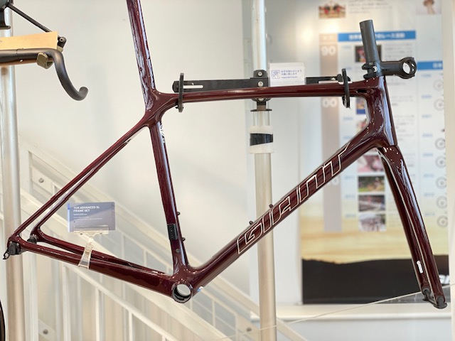 リムブレーキ派にオススメ【TCRフレームセット】あります