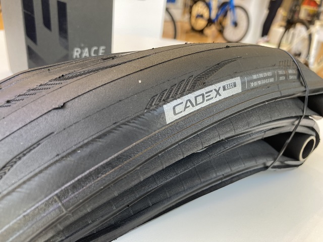 CADEX】新型タイヤ RACE GCが入荷しました！ ｜ ジャイアントストア