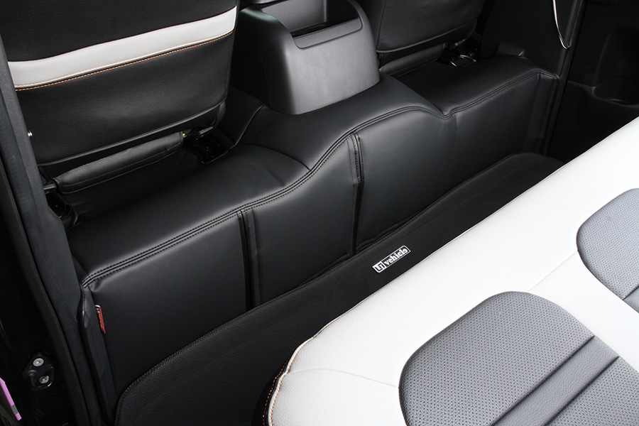 ハイエース200系 専門店 ユーアイビークルのハイエース エンジンルーム