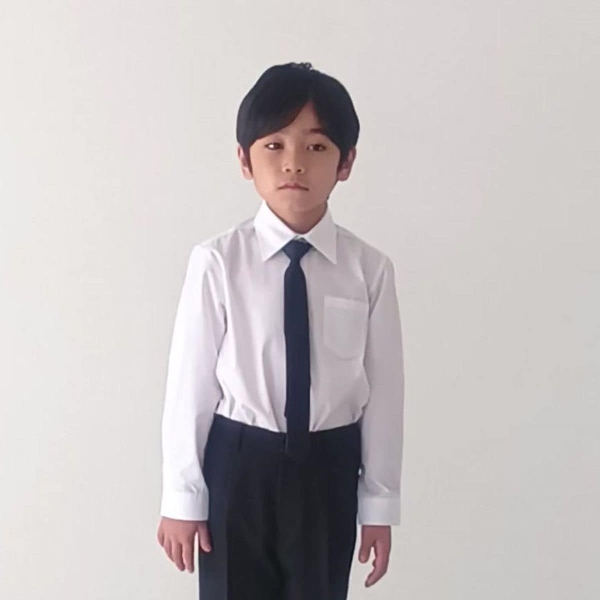 NEW【セール22％OFF】長袖 ネクタイ付きフォーマルシャツ 100 110 120